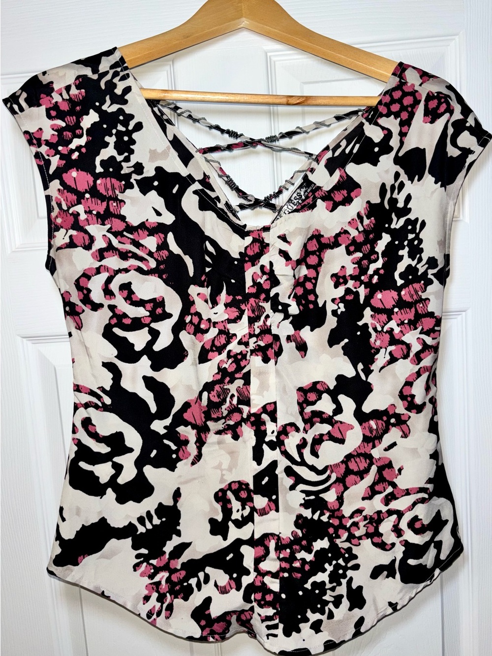 Women's Pink & Black Printed Cap Sleeve Top